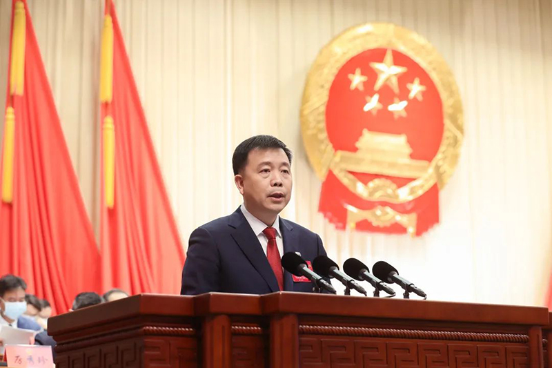 温州市十四届人大三次会议隆重开幕 我会名誉会长陈德放参会1.jpg